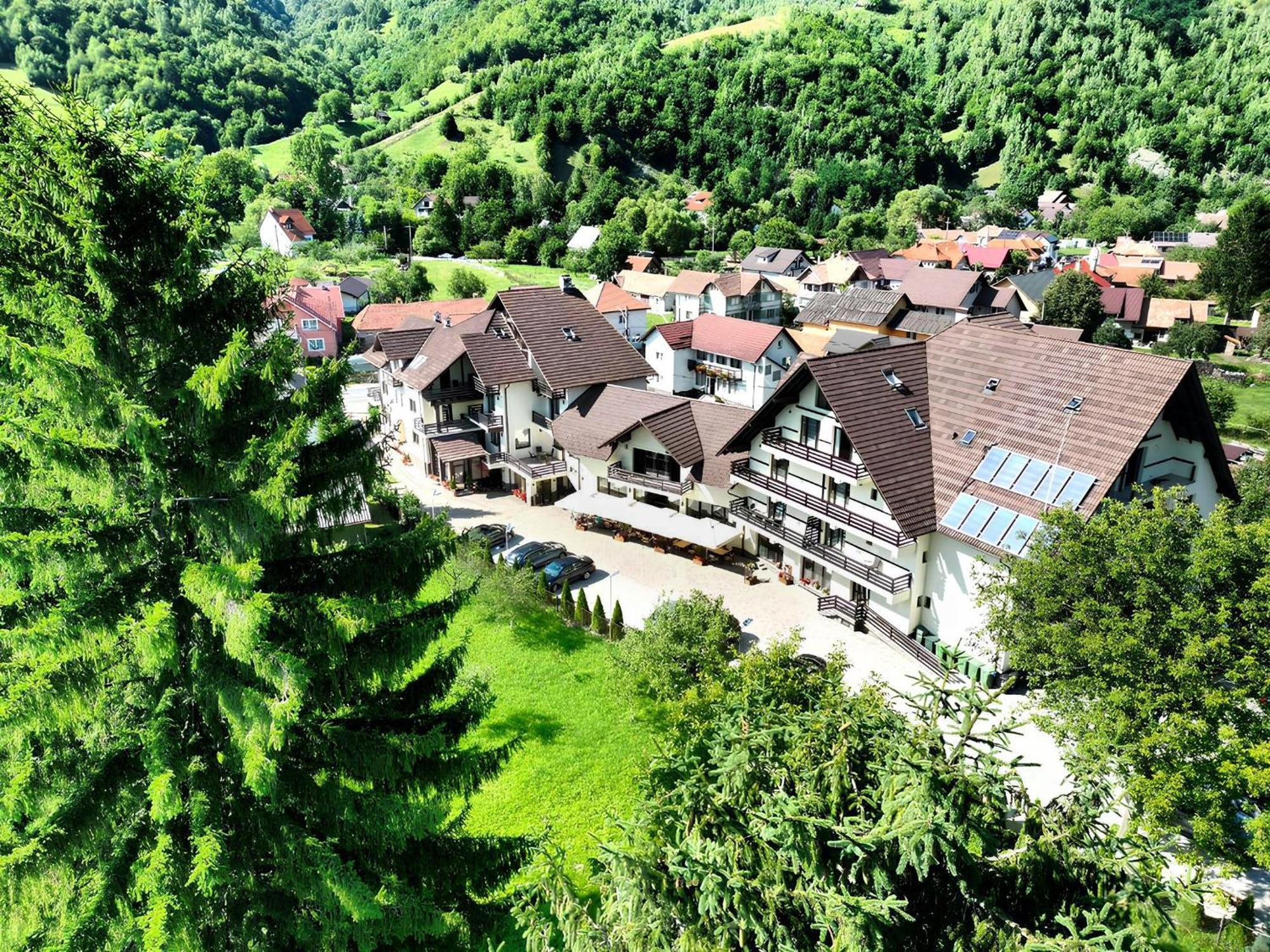 Pensiunea Andrei Moieciu Hotel Moieciu de Jos Exterior photo